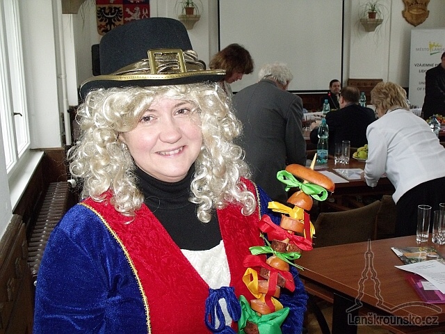 03_Prichazi pani starostka.jpg